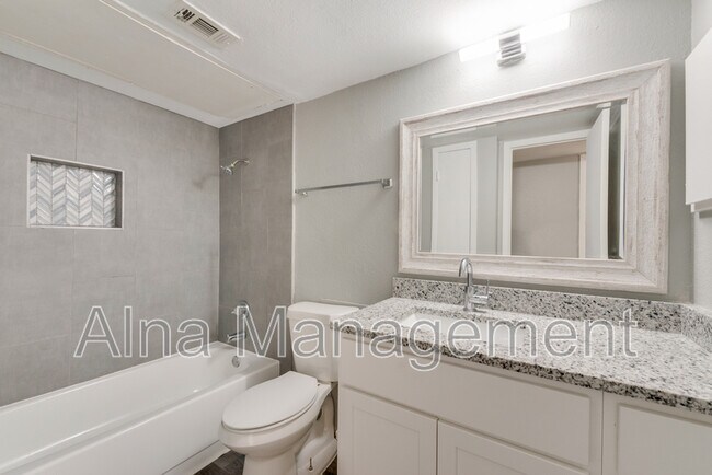 Building Photo - 8110 Skillman St