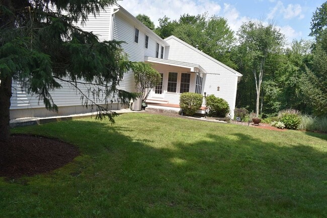 Building Photo - 51 Westview Rd