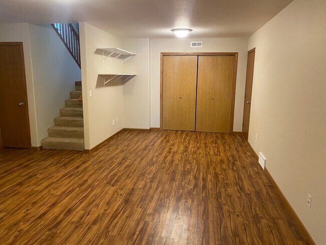 Building Photo - 4742 50th Ave S