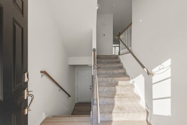 Building Photo - 4415 Monroe Ct