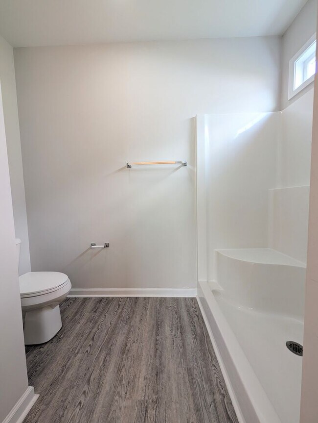 Building Photo - Modern 3-Bedroom, 2-Bath Long Term Rental in Longs