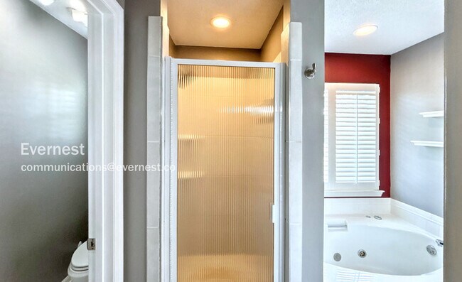 Building Photo - Spacious 3 Bedroom Home in Ooltewah / Deck...