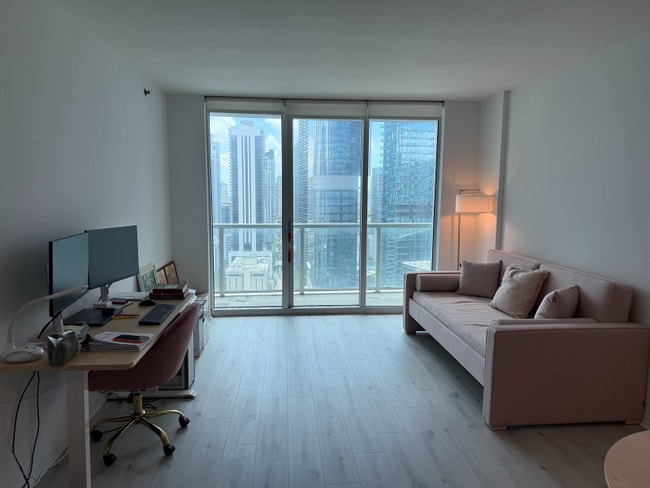 Primary Photo - 500 Brickell Ave