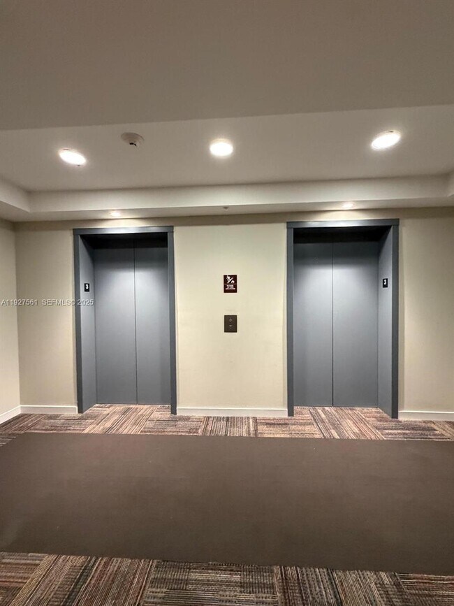 Building Photo - 7661 NW 107th Ave