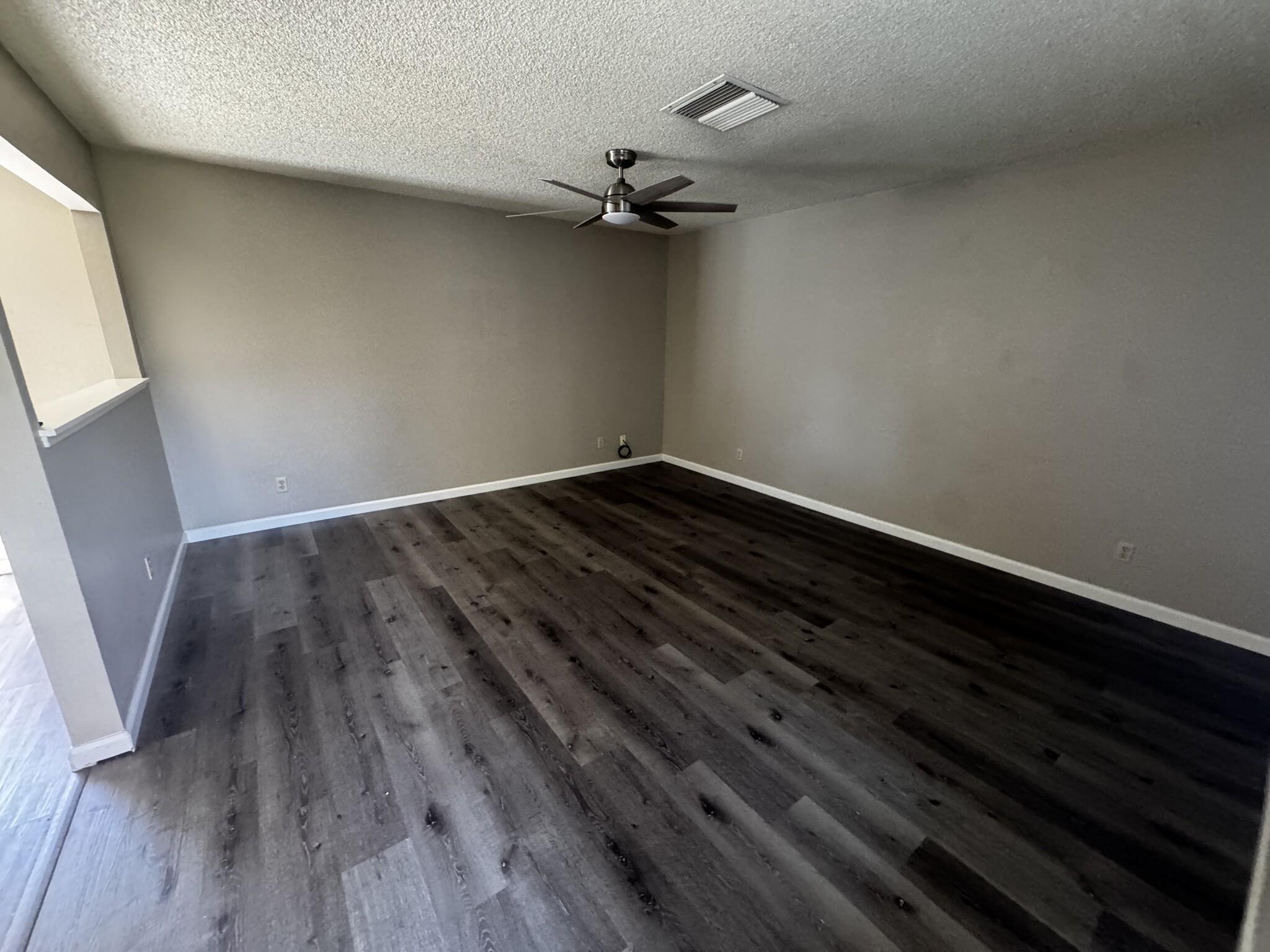 Building Photo - 3700 Bridgeford Ln