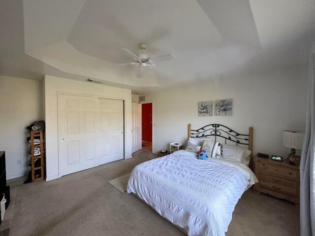 Building Photo - 707 NW Floresta Dr