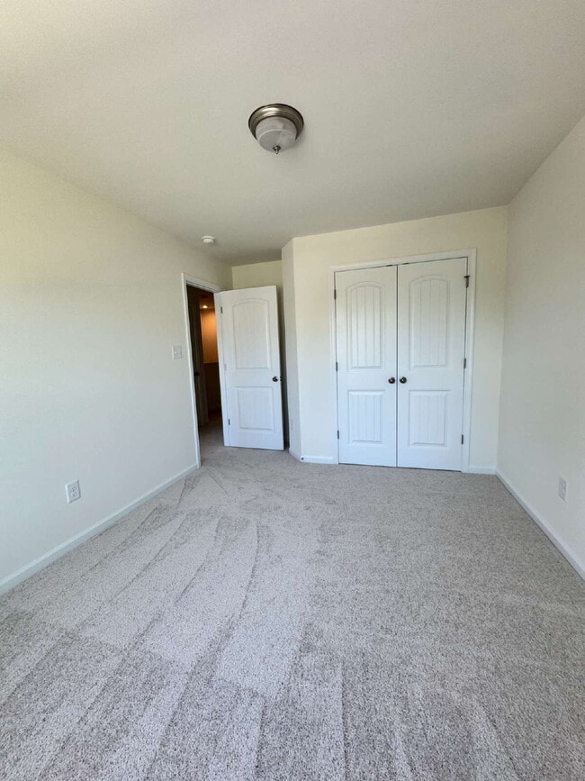 Building Photo - Brand New 3-Bedroom Townhome for Rent in The Glens at Scott Place ***MOVE IN SPECIAL $500 off fir...