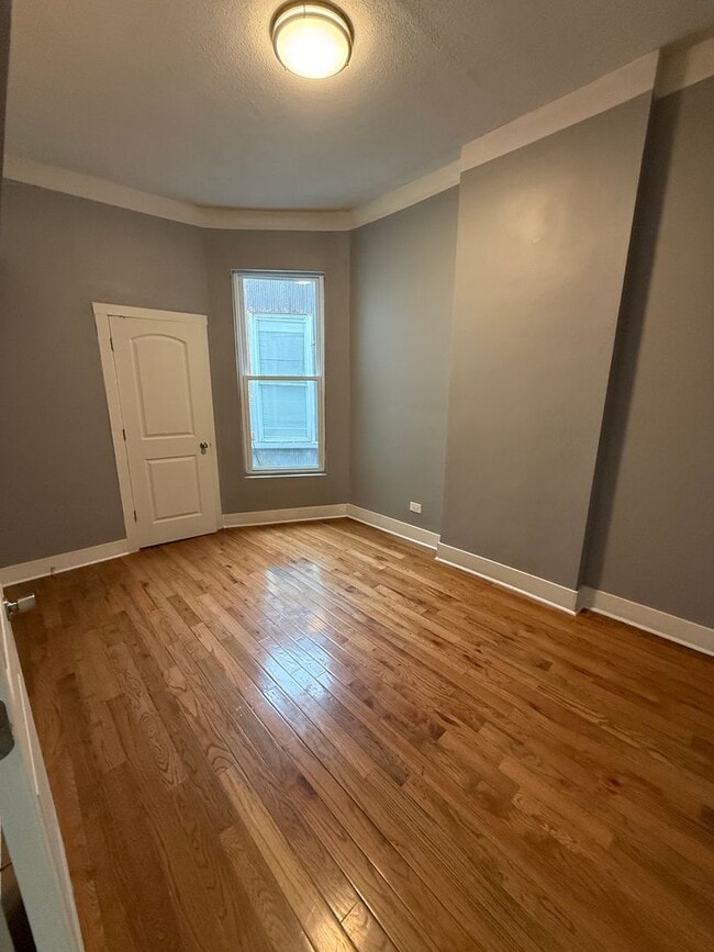 Building Photo - 438 E 49th St