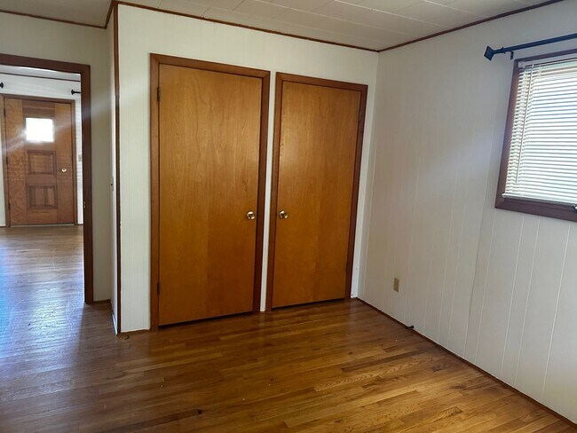 Building Photo - 1608 Turtle St