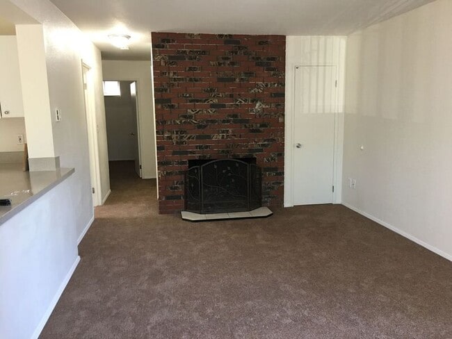 Building Photo - 17838 NE Multnomah Dr