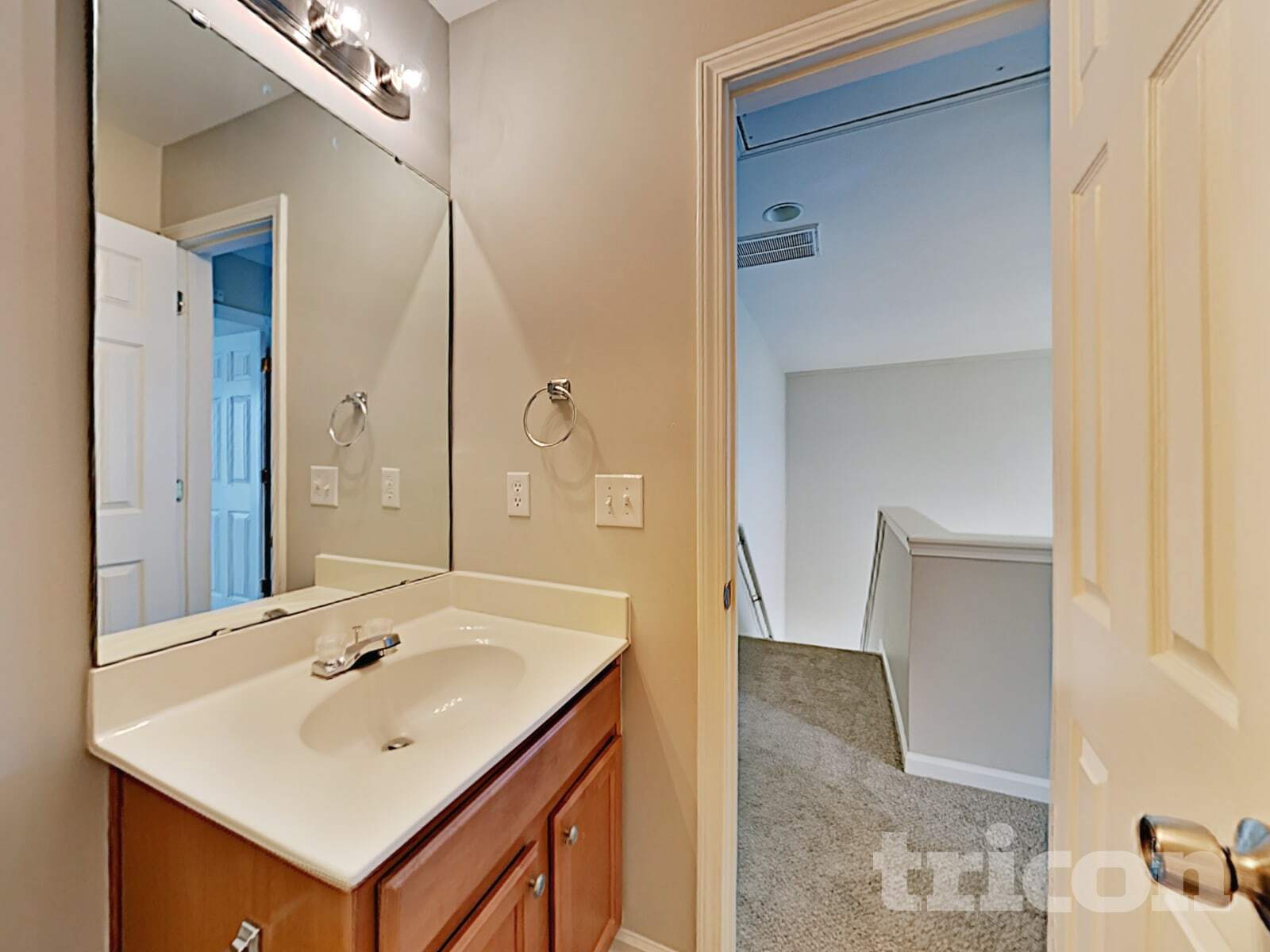 Building Photo - 2114 Lexington Ave