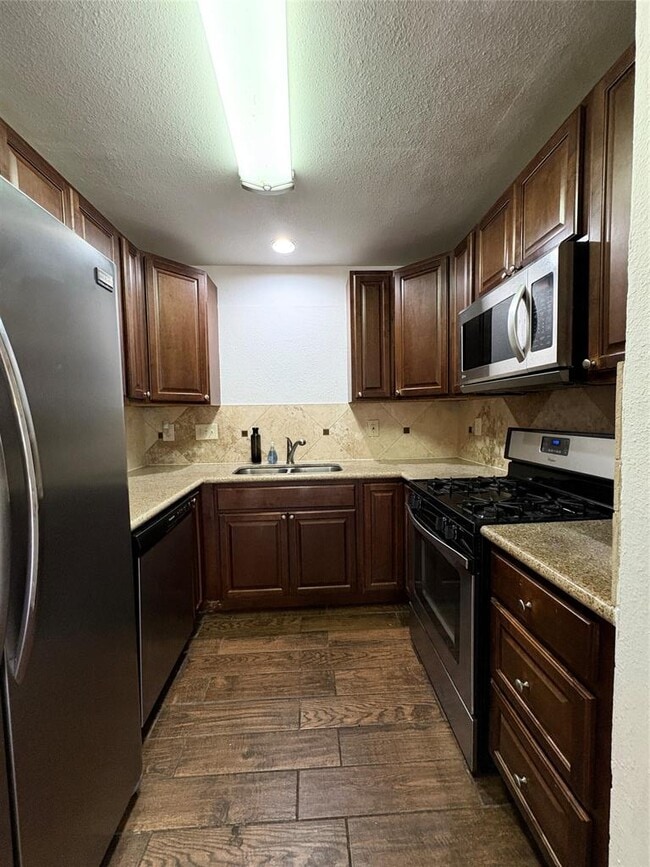 Building Photo - 12814 Hymeadow Dr