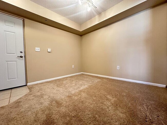 Building Photo - 3709 NW Mediterranean Ln