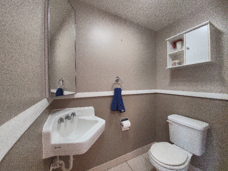 Building Photo - 1006 Portland Dr