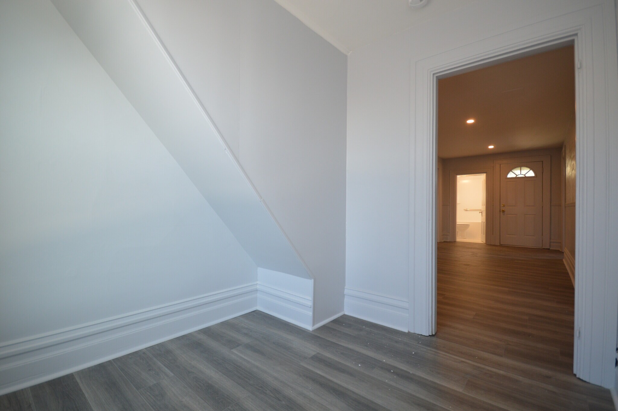 Building Photo - 113 Meade Ave