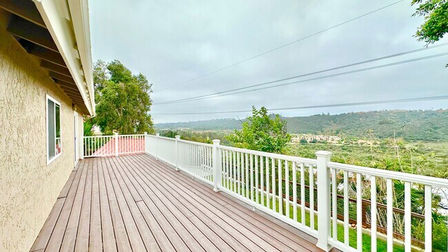 Building Photo - Spacious Two-Story Home with Three-Car Att...