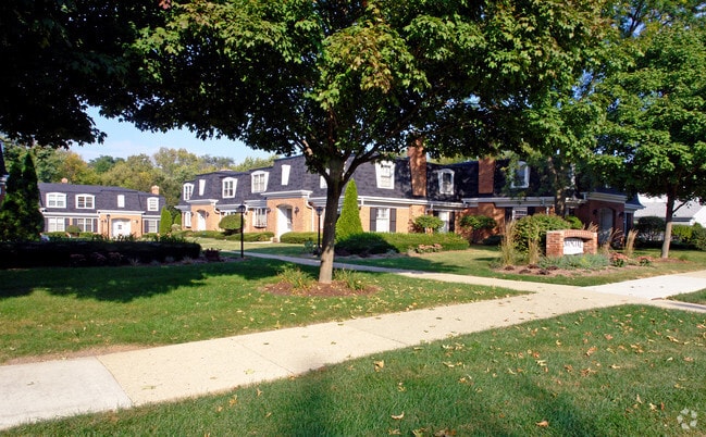 Primary Photo - Provincial Townhomes