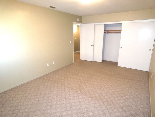 Building Photo - 1173 Sumner Pl