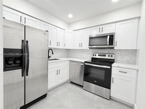 Building Photo - 1470 NW 22nd Ct