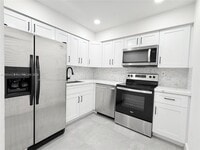 Building Photo - 1470 NW 22nd Ct