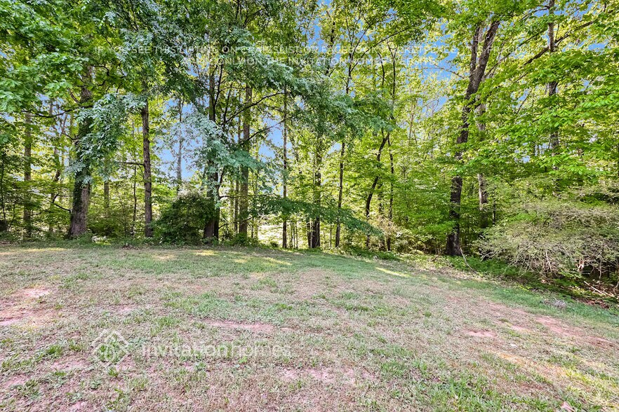 Building Photo - 1460 Sundale Dr