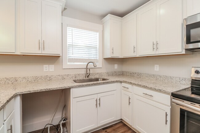 Building Photo - 913 N Boyce St