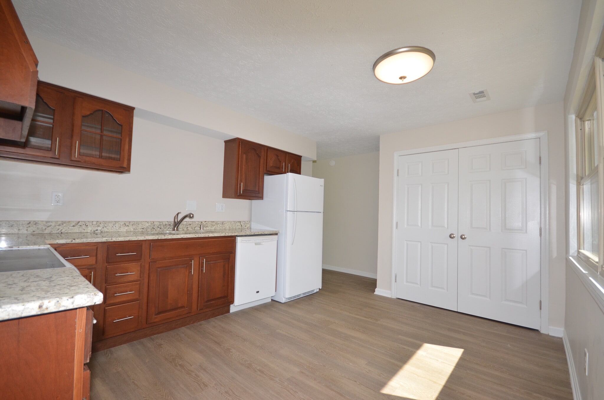 Building Photo - 9205 Foxtail Ct