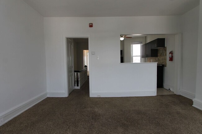 Building Photo - 7118 Germantown Ave