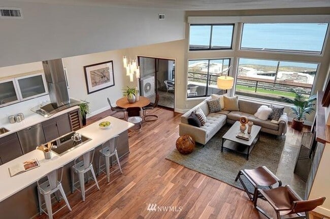 Building Photo - 2Bd/2Ba Seattle Condo