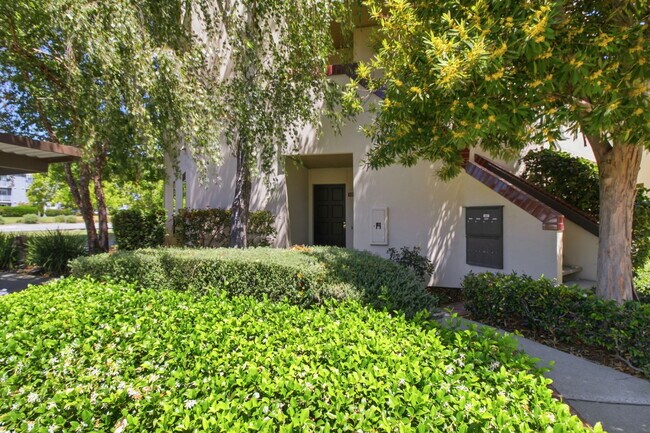 Building Photo - 101 Shorebird Cir