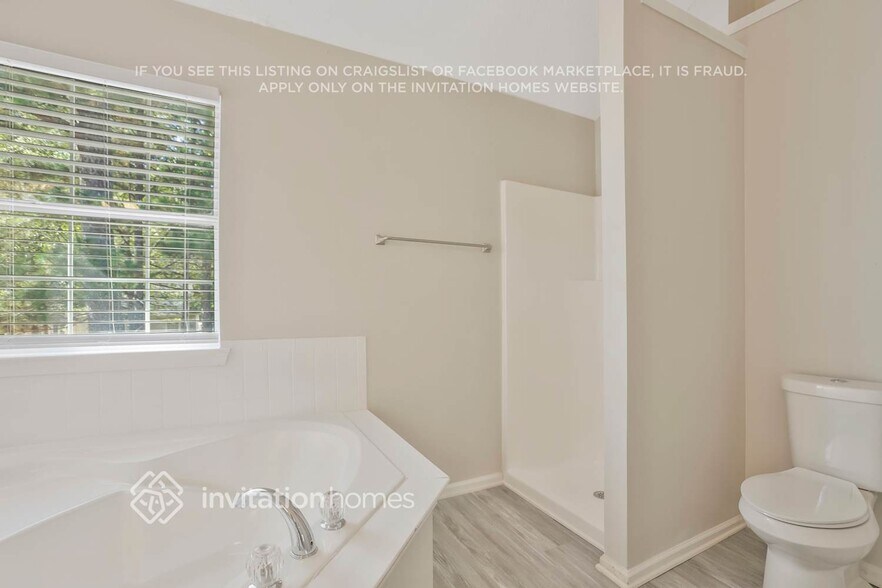 Building Photo - 3081 Stonebridge Creek Dr