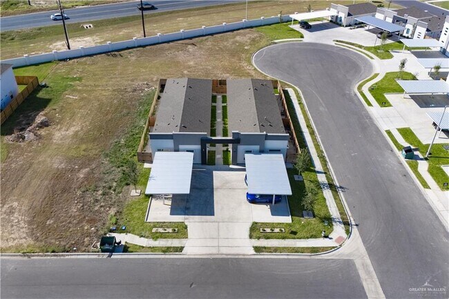 Building Photo - 12509 N 40th St
