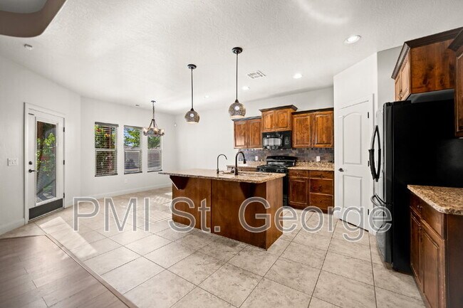 Building Photo - 3782 Brade Lane