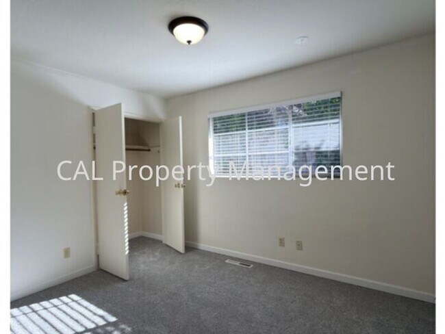 Building Photo - Beautiful 3-Bedroom Pebble Beach Home!