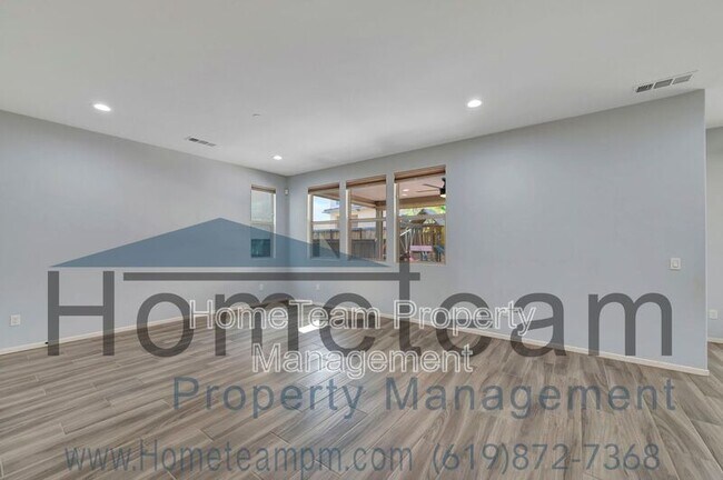 Building Photo - 1111 Calle Deceo