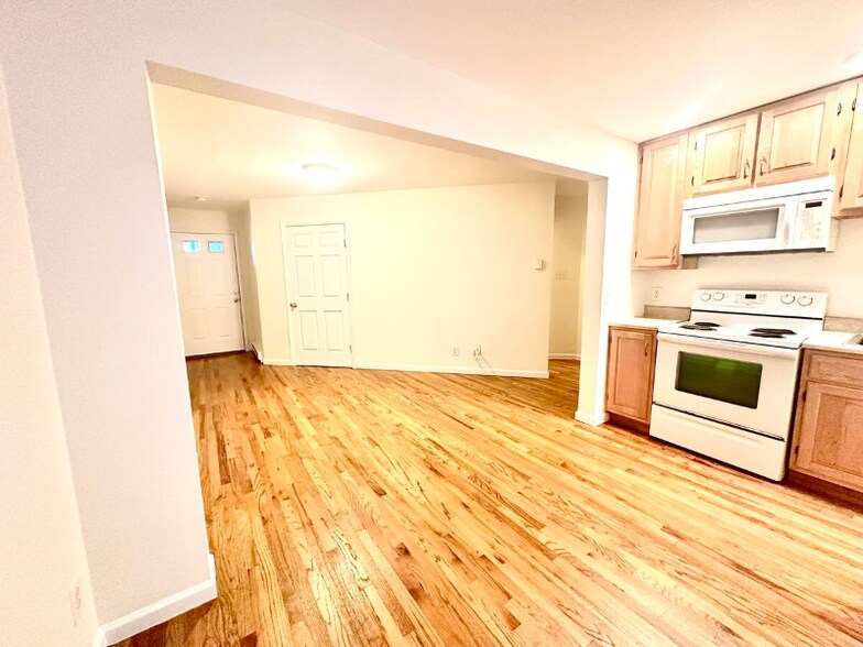 Building Photo - 3501 US-9W