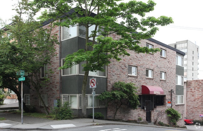 Building Photo - Royhill Apartments