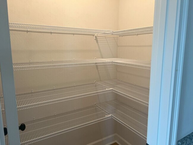 Building Photo - Savannah Station 3 Bedroom 2 Bath