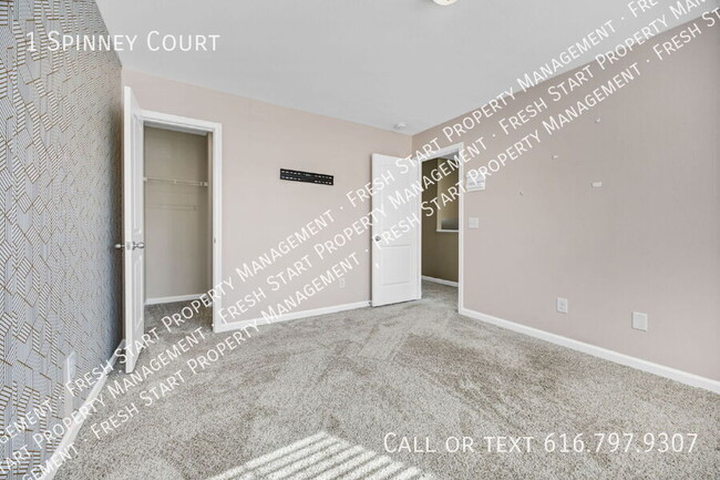 Building Photo - 1 Spinney Ct