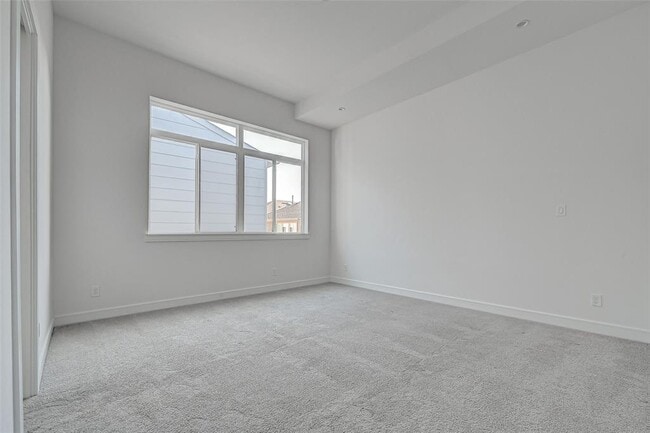Building Photo - 8930 Spring Knoll Forest Dr