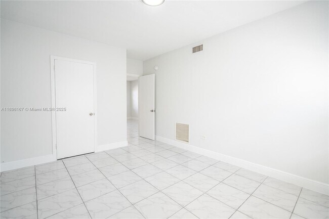 Building Photo - 430-481 81st St