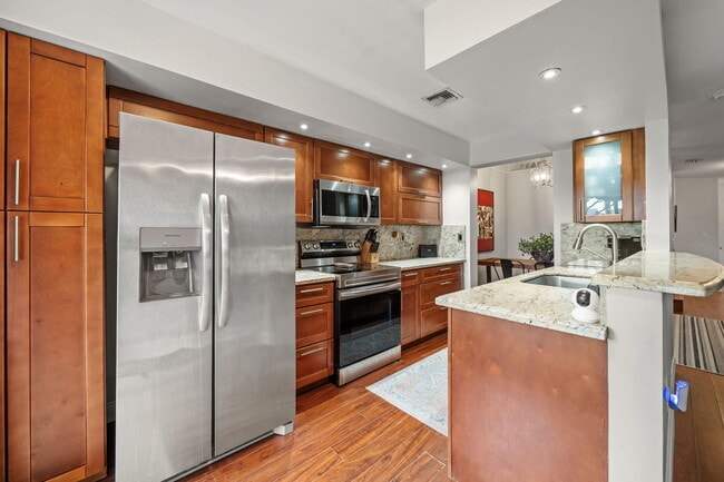 Building Photo - 5250 Sapphire Valley