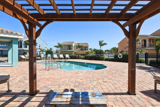 Building Photo - 132 Mediterranean Way