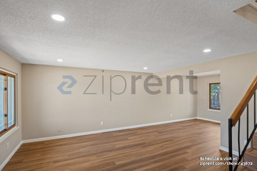 Building Photo - 123 Midwick Dr