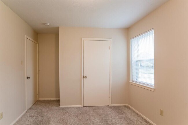 Building Photo - 22506 Spring Gate Dr