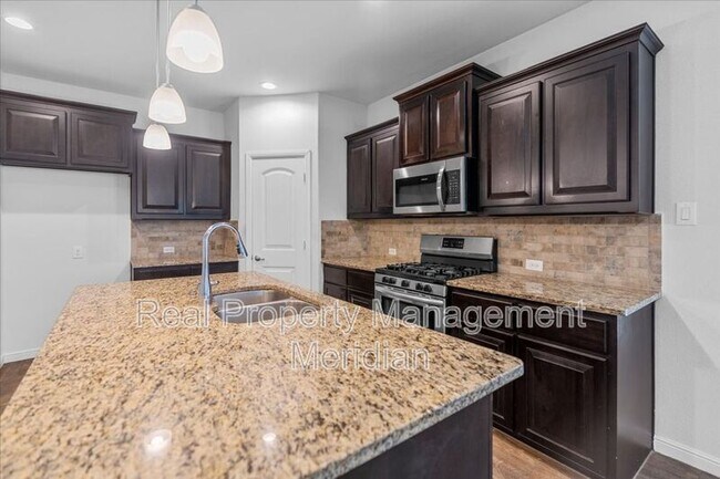 Building Photo - 1125 Ferncliff Dr
