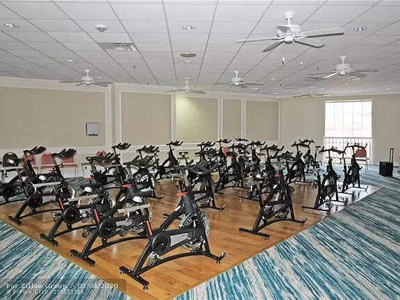 Building Photo - 18 Oakridge B