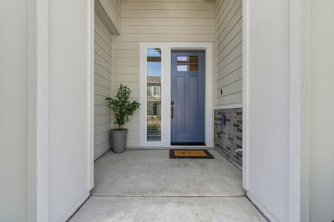 Building Photo - 6930 Peak Way