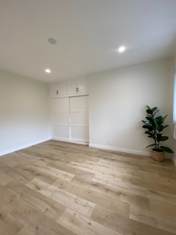 Building Photo - 283 S El Molino Ave