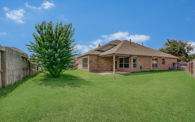 Building Photo - 7142 Breton Bay Pass